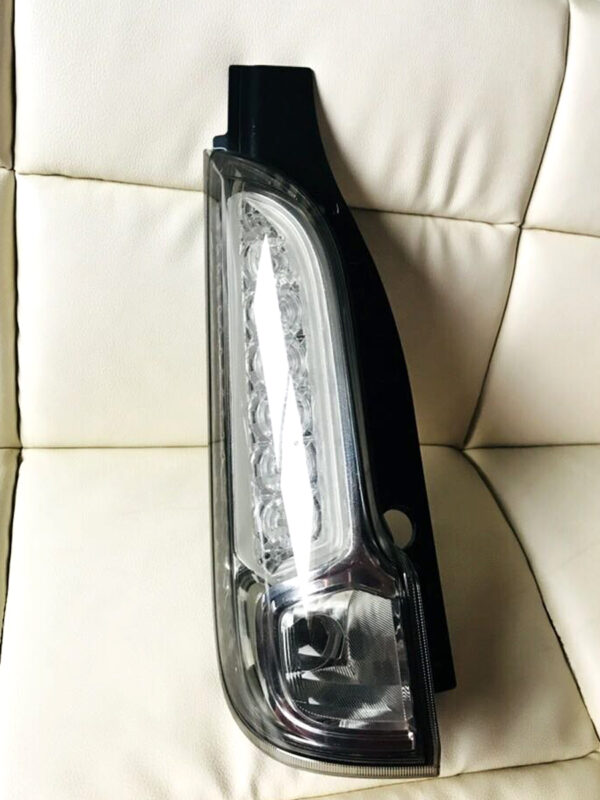 Suzuki Spacia Custom Taillight