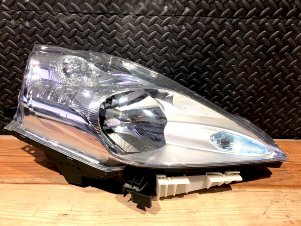Nissan Leaf HeadLight