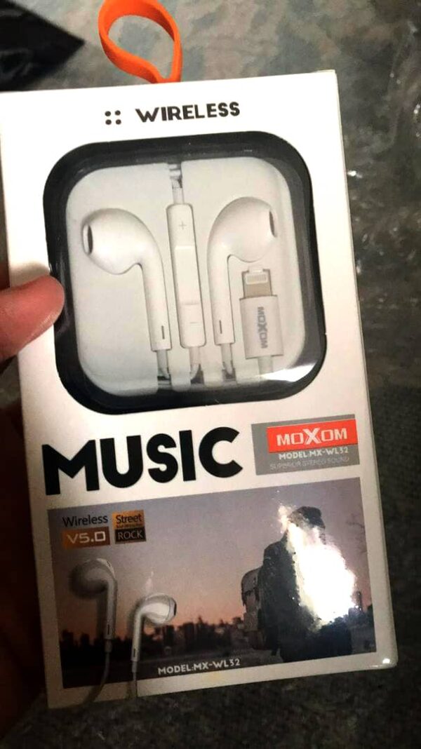 Moxom MX-WL32 String Wireless Lightning Earphone