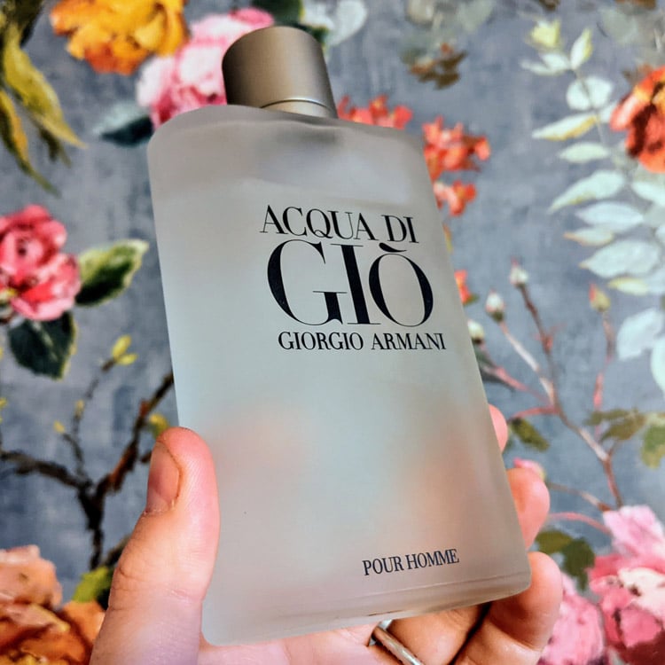 Giorgio-Armani-Acqua-di-Gio-Fragrance-Floral-Background