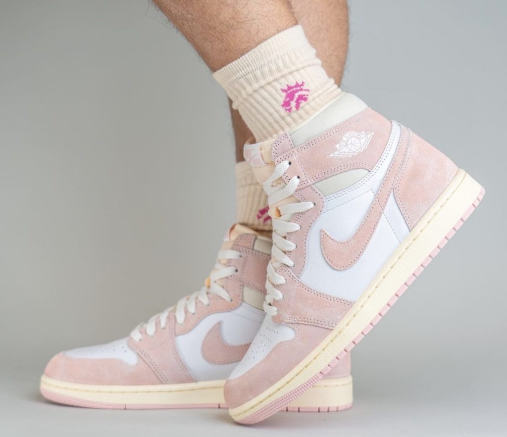 air-jordan-1-high-og-washed-pink-atmosphere-8-1024×883