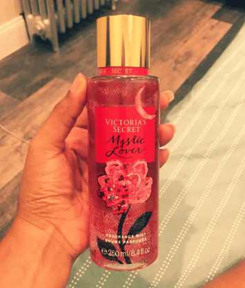 VICTORIA'S SECRET VELVET PETALS 250ML BODY MIST 