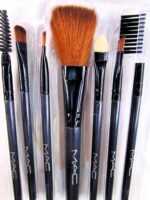 MAC Makeup Brush Set - 5 pcs - Image 3