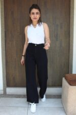 Women Regular High Rise Black Jeans - Image 3