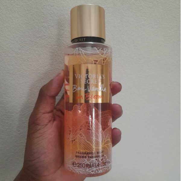 Victoria's Secret Bare Vanilla in Bloom Body Mist - 250ml