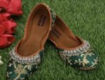 Women Embroidered with Mojari Jutti Jutis Shoe