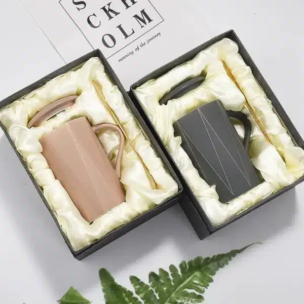 Luxury Ceramic mug and Lid with gold spoon